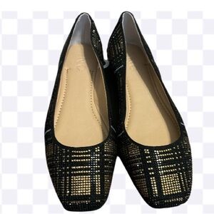 Elegant Black and Gold Women's Flats
